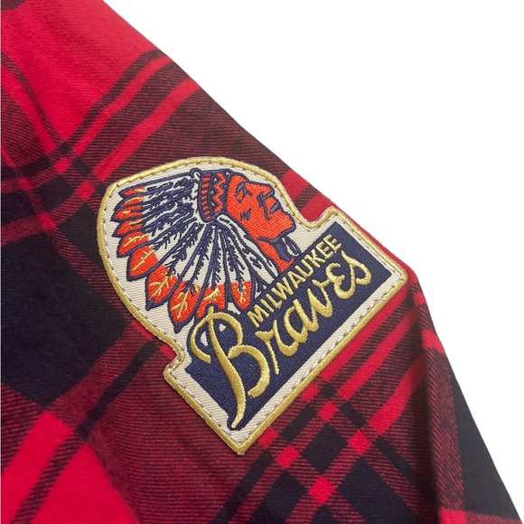 Men's Angry Minnow Milwaukee Braves Red Flannel Shirt - Picture 4 of 7